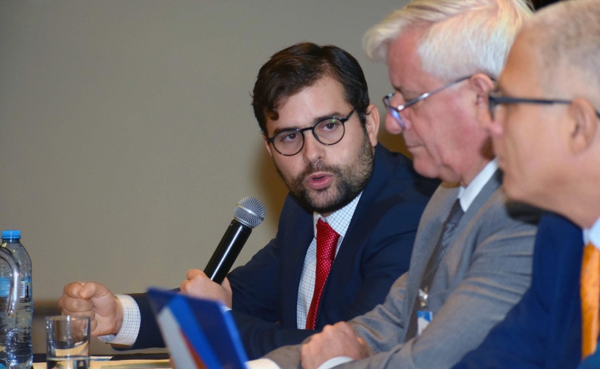 Designan a Alejandro Svarch Pérez como nuevo titular de la Cofepris 