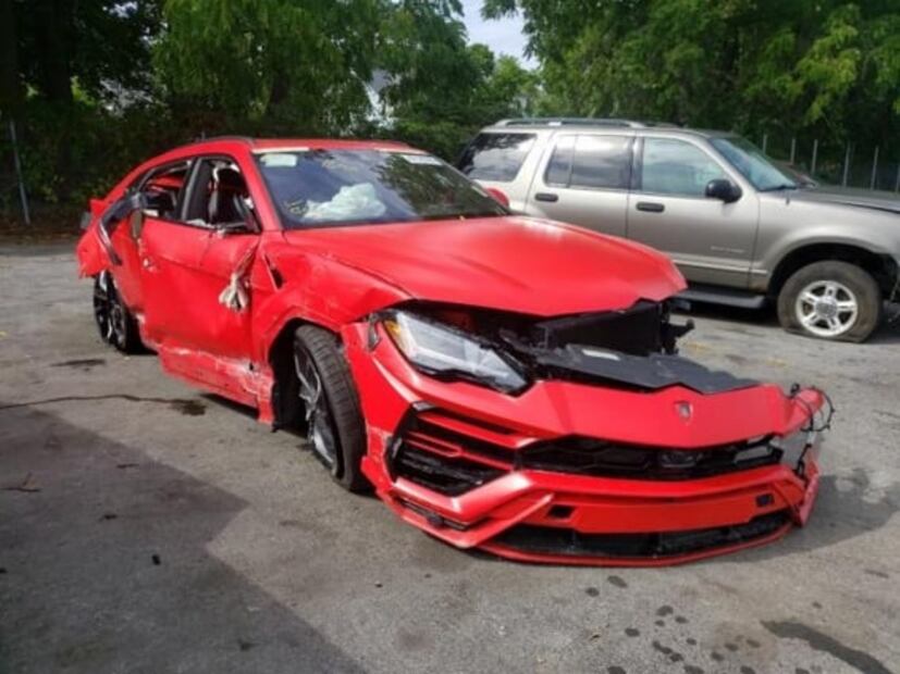 El Lamborghini Urus accidentado que puede ser tuyo por 850 dólares