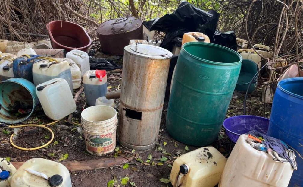 Aseguran más de tres mil litros de sustancias químicas en Sinaloa (24/08/2025). Foto: Especial