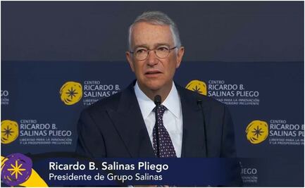 Ricardo Salinas dice que no sirve de nada tener tantos estudios