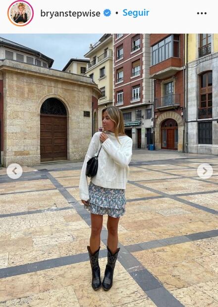 Los zapatos ideales para combinar con mini faldas en otoño 