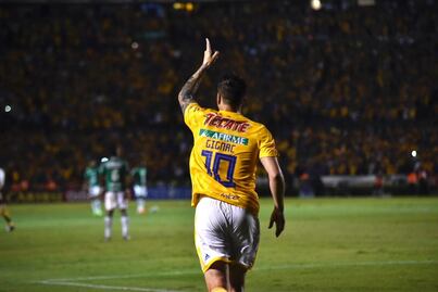 André-Pierre Gignac empata a Tomás Boy como máximo goleador de Tigres