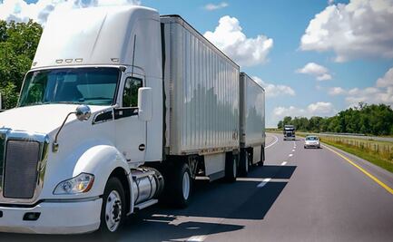 Aranceles de Trump encarecería exportaciones en ambos países; venta de camiones pesados repunta 17% en noviembre: Anpact 