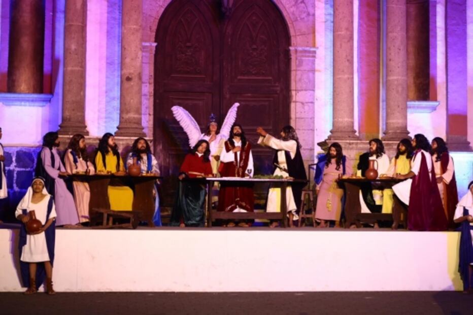 Jueves Santo sin público en representación de Iztapalapa 