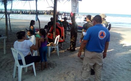 Marinos rescatan a dos niñas que se ahogaban en Veracruz