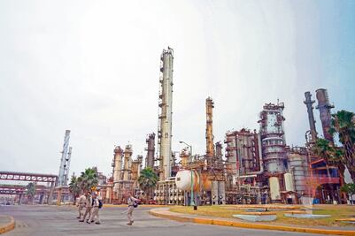 HR Ratings prevé se eleve 0.73% deuda por Dos Bocas