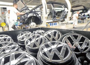 Congelan préstamos a Volkswagen tras escándalo