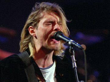 Subastan mechones del cabello de Kurt Cobain cortados en 1989