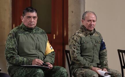 El alto mando militar acude al llamado de Morena