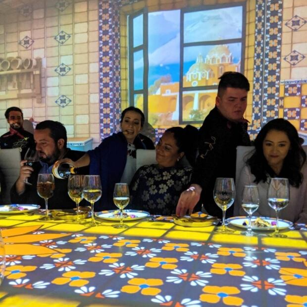 Sensoria, experiencia gastronómica con video mapping en tu mesa