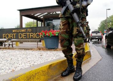 La base militar en EU que se volvió centro de teorías de conspirativas sobre el Covid-19