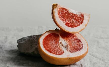 Beneficios de tomar jugo de toronja en las mañanas