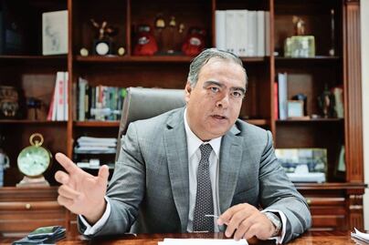 Sheinbaum no quiere a Collins