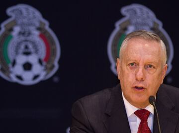 Árbitros mexicanos no quieren el VAR
