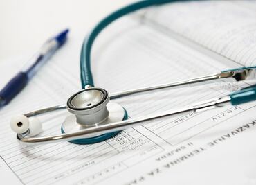 Prevén inflación del 16% en servicios médicos; se debe a la falta de regulación, señalan expertos