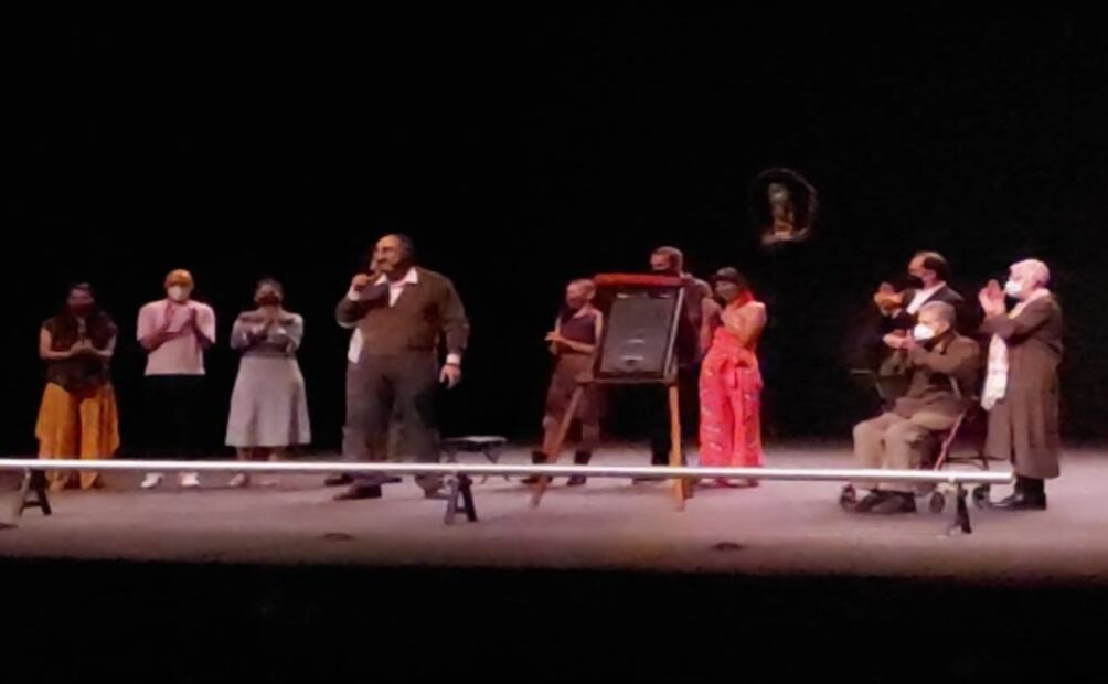 Héctor Bonilla reaparece en el aniversario de "Puño de Tierra"