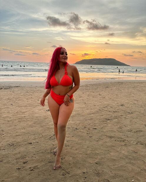 Instagram @anahydpg