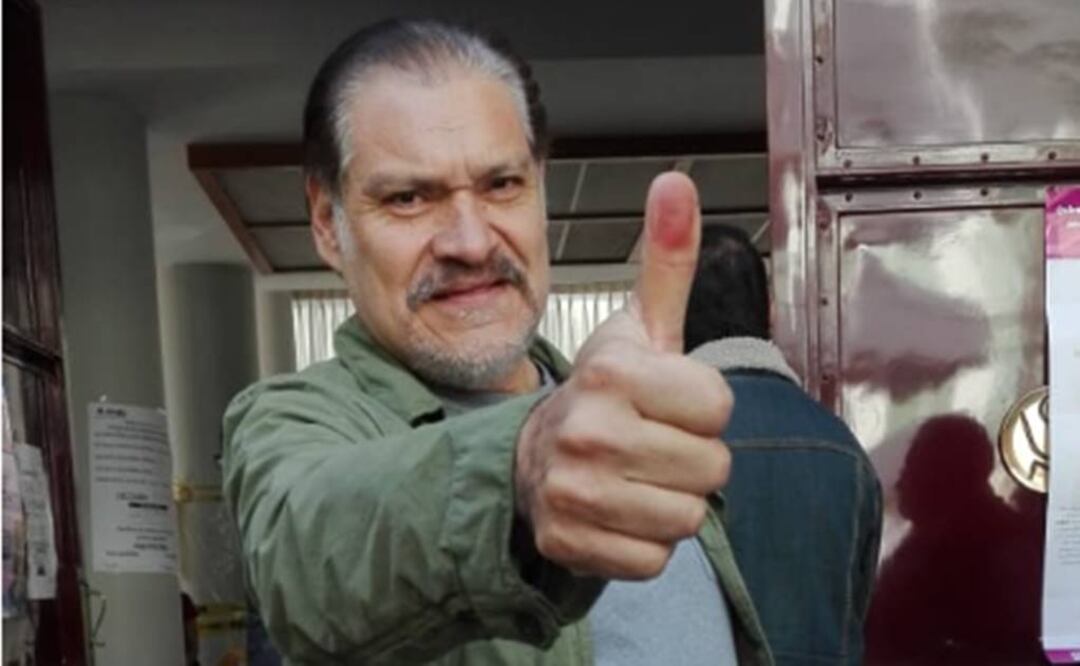 Cosío votó en una casilla especial Foto: Nora Marín / EL UNIVERSAL