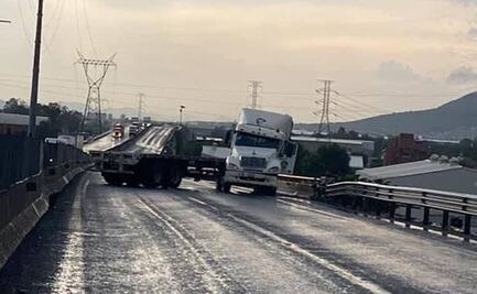 ¡Toma tus precauciones! Accidente vehicular provoca cierre total en Circuito Exterior Mexiquense