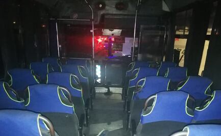 Pasajeros someten y disparan a asaltantes en camión; hay 3 muertos