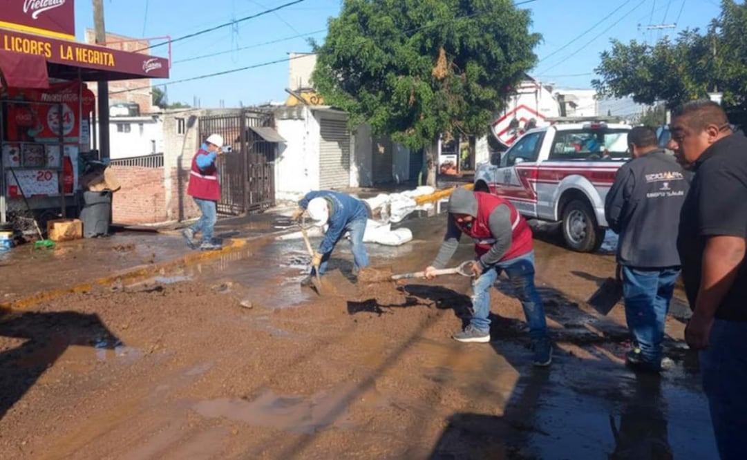 Sistema Barrientos registra fuga de agua potable en una tubería en el municipio de Atizapán de Zaragoza.
Foto: Especial.