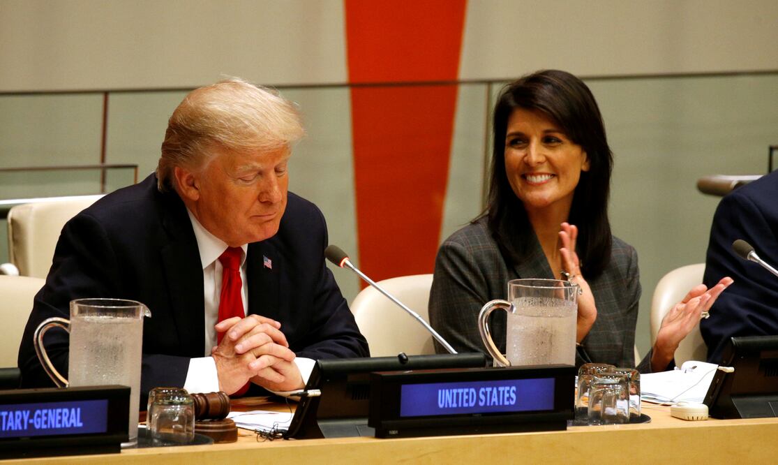 El presidente de Estados Unidos, Donald Trump, y la embajadora estadounidense ante la ONU, Nikki Haley (Foto: Reuters)