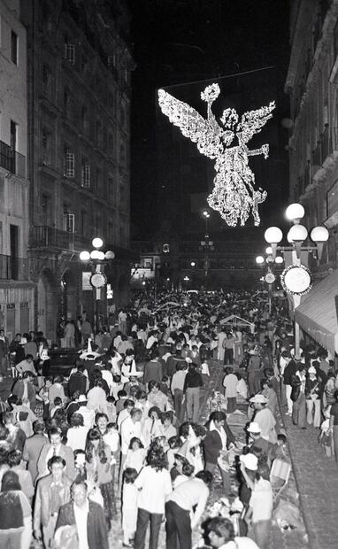 Av. Francisco I. Madero el 15 de septiembre de 1980. Foto: Francisco King/Archivo EL UNIVERSAL.