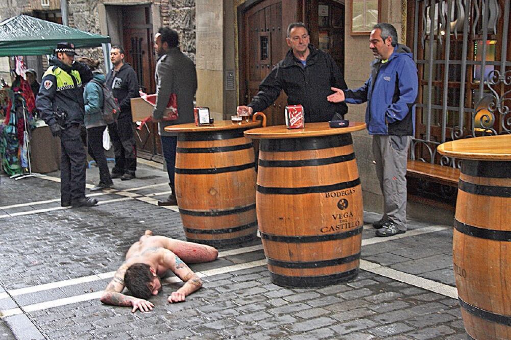 Autor de proyectos como "Vaginas Anónimas", y "Carne sucia" utiliza el performance o la muestra escénica como el principal medio de expresión artística (CORTESÍA: BLAS CAMPO)