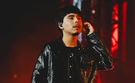 El romanticismo de Iván Cornejo cautiva a Coachella; lo acompaña Greg Gonzalez, vocalista de Cigarettes After Sex