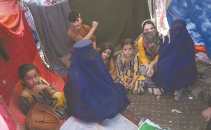 Talibanes prometen respetar derechos de las mujeres