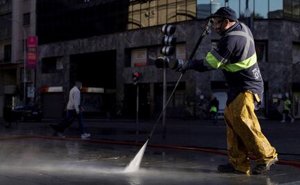 Rociar las calles con desinfectante es peligroso y poco eficaz, advierte la OMS