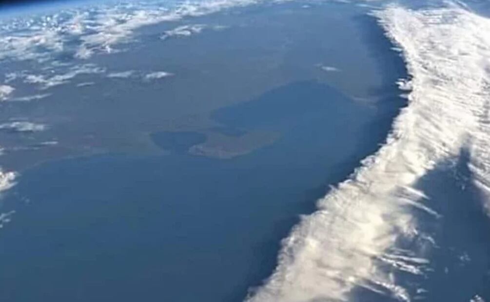 Así se ve un frente frío desde el espacio. Foto: NASA