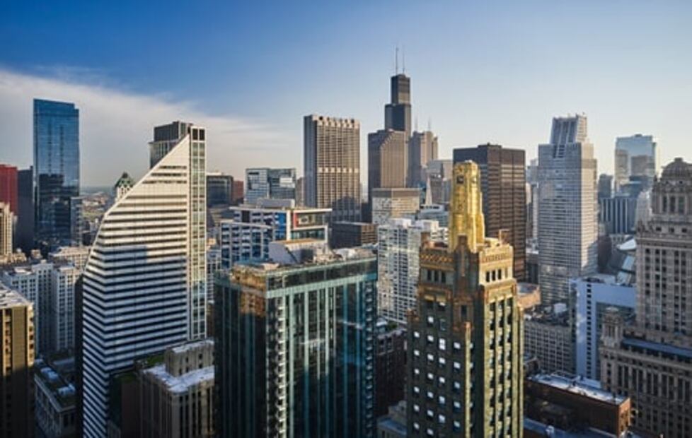 La gastronomía dentro del emblemático Carbide and Carbon Building en Chicago