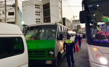 Protestan contra operativo a transporte público en Cuatro Caminos