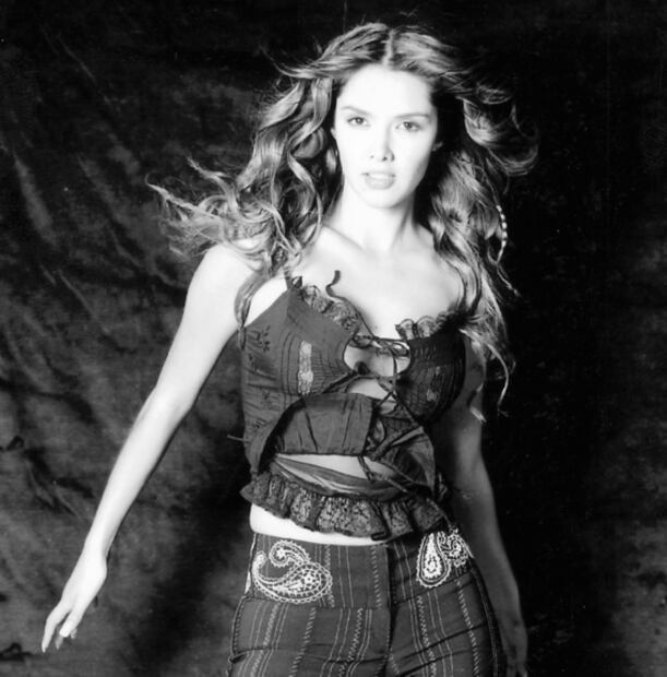 Marlene Favela cumple 45 años luciendo espectacular, así es como ha cambiado a lo largo del tiempo 
