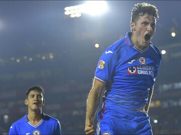Cruz Azul se va del Volcán con triunfo ante los Tigres