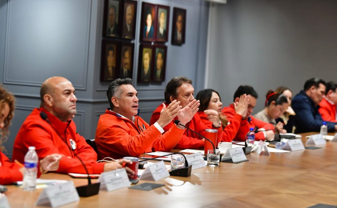 Alejandro "Alito" Moreno se reúne con dirigentes del PRI de los 32 estados (23/10/2025). Foto: Especial