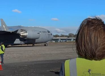 México prohíbe que vuelo de Fuerza Aérea de EU con deportados use su espacio aéreo; tardó 7 horas en llegar: portavoz de Patrulla Fronteriza