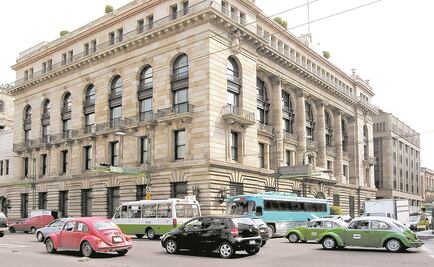 Seguirá volatilidad por tensiones comerciales, advierte Banxico