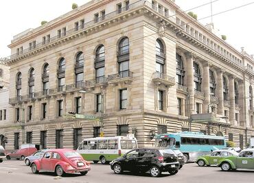 Seguirá volatilidad por tensiones comerciales, advierte Banxico