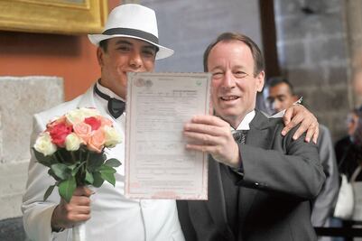 Permitir matrimonio igualitario, pide CNDH