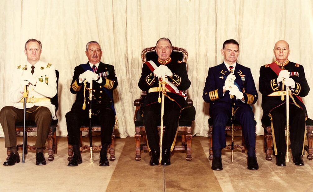 Meses antes de su detención, en una entrevista con The New York Times, Augusto Pinochet afirmó que los dictadores “nunca acaban bien” en la historia, pero él sólo se consideró como “aspirante a dictador”. Foto: Wikimedia Commons.