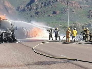 Pipa con combustible explota tras sufrir volcadura en Sonora