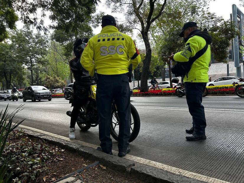 Una infracción vehicular por transitar a exceso de velocidad en vías primarias de la Ciudad de México se sancionará con entre 1,131.40 pesos y 2 mil 262.80 pesos. Foto: X @MetrobusCDMX