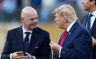 Donald Trump ve como "un terrible error" que Infantino salga de la FIFA
