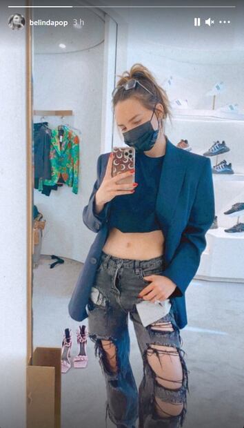 Belinda presume su anillo de compromiso