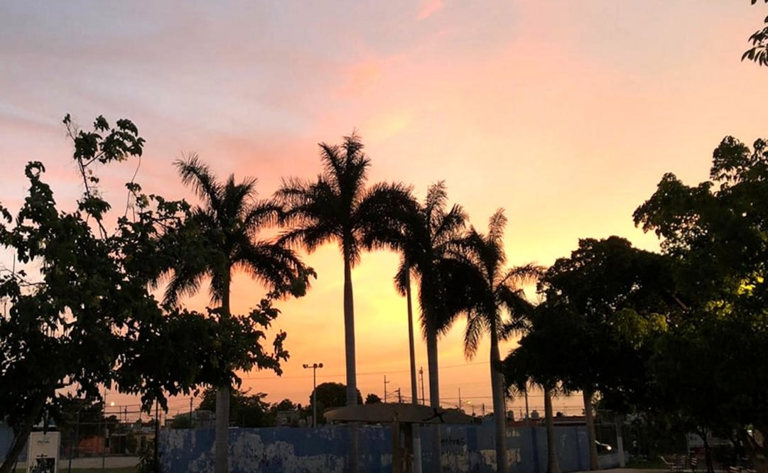 Polvo del Sahara pinta de rojo atardeceres en la Península de Yucatán Foto: Especial
