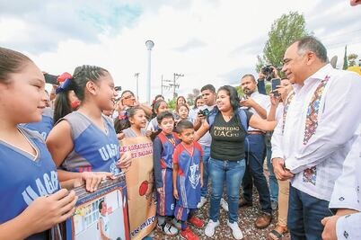 Recibe la UAG mobiliario y equipo 