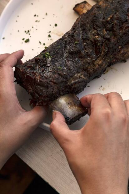 Deportados: un lugar al aire libre para comer bbq