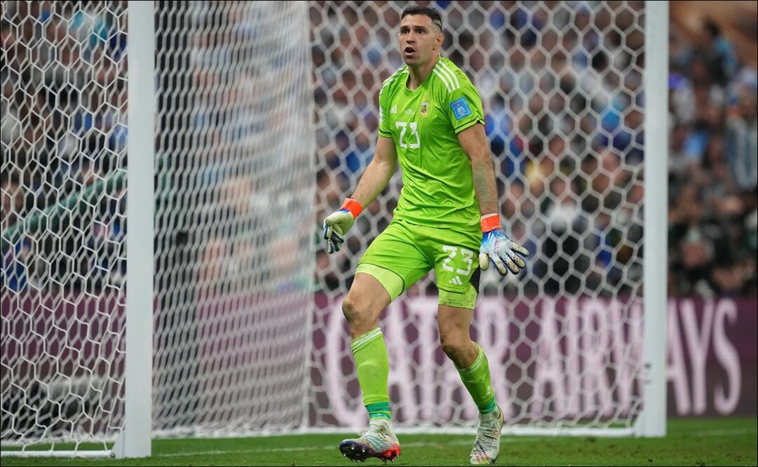 Dibu Martínez se burló de la regla Anti-Dibu que modificó la FIFA por su culpa tras Qatar 2022 / FOTO: @emimartinezz1